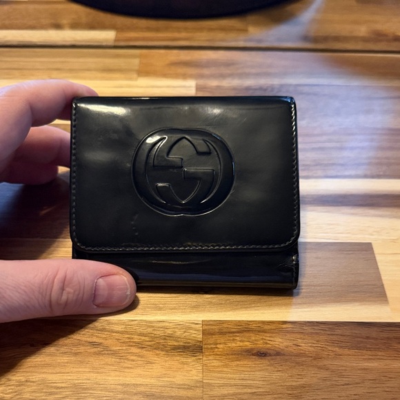 Authentic Gucci Glossy Black Card Holder
